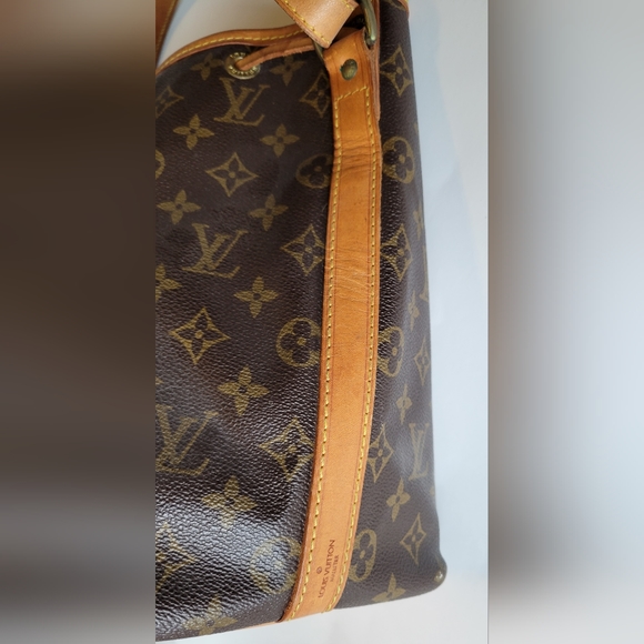 LOUIS VUITTON Monogram Petit Noe Bag - Picture 14 of 16